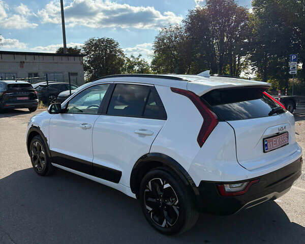 Белый Киа Niro, объемом двигателя 0 л и пробегом 28 тыс. км за 20499 $, фото 5 на Automoto.ua