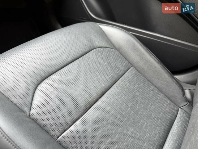 Белый Киа Niro, объемом двигателя 0 л и пробегом 81 тыс. км за 23700 $, фото 103 на Automoto.ua