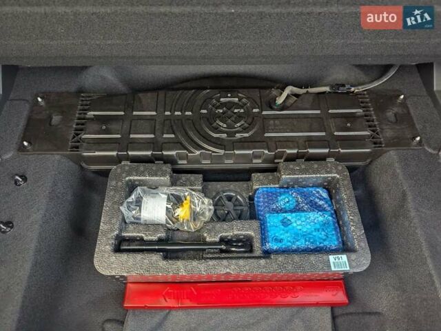 Белый Киа Niro, объемом двигателя 0 л и пробегом 24 тыс. км за 24550 $, фото 44 на Automoto.ua