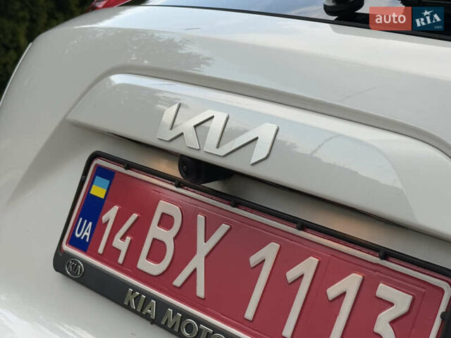 Киа Niro 2023 в Дрогобыче на Automoto.ua Белый Киа Niro, объемом двигателя 0 л и пробегом 57 тыс. км за 23850 $, фото 34 на Automoto.ua
