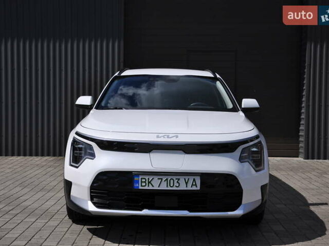 Белый Киа Niro, объемом двигателя 0 л и пробегом 4 тыс. км за 24500 $, фото 1 на Automoto.ua