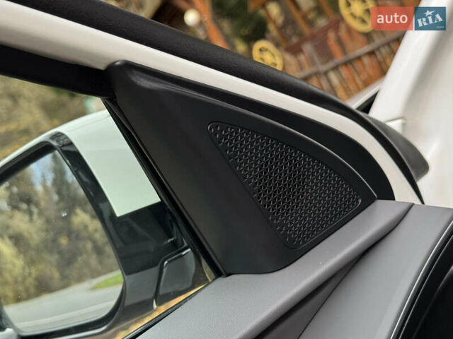 Білий Кіа Niro, об'ємом двигуна 0 л та пробігом 85 тис. км за 26899 $, фото 102 на Automoto.ua