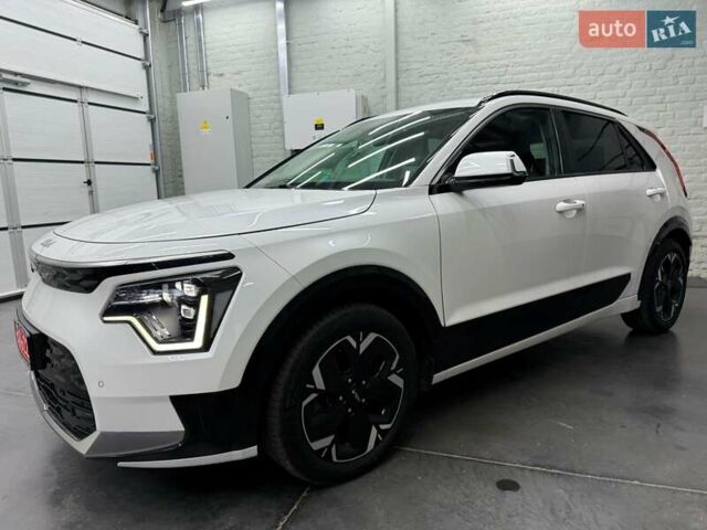 Белый Киа Niro, объемом двигателя 0 л и пробегом 44 тыс. км за 29759 $, фото 2 на Automoto.ua