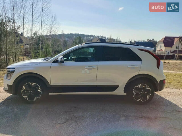 Белый Киа Niro, объемом двигателя 0 л и пробегом 64 тыс. км за 22000 $, фото 5 на Automoto.ua