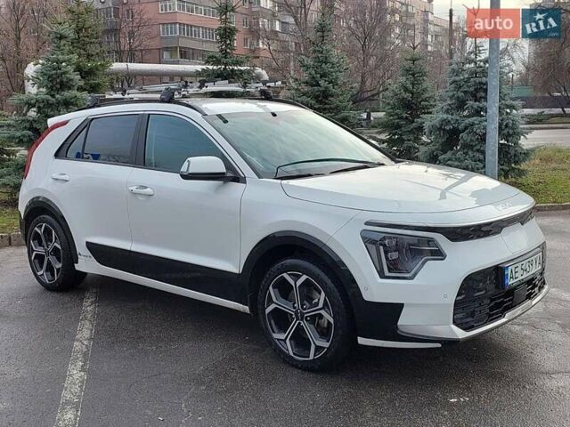 Белый Киа Niro, объемом двигателя 0 л и пробегом 17 тыс. км за 31200 $, фото 5 на Automoto.ua