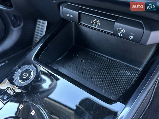 Білий Кіа Niro, об'ємом двигуна 0 л та пробігом 5 тис. км за 27980 $, фото 87 на Automoto.ua