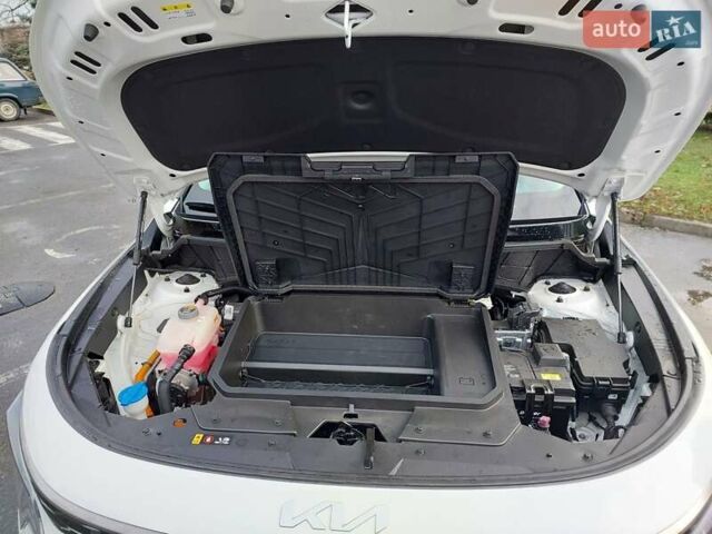 Білий Кіа Niro, об'ємом двигуна 0 л та пробігом 17 тис. км за 32000 $, фото 23 на Automoto.ua