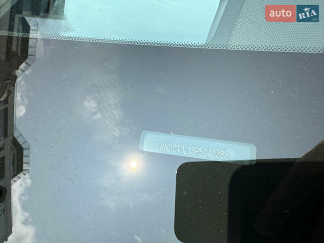 Киа Niro 2023 в Умани на Automoto.ua Белый Киа Niro, объемом двигателя 0 л и пробегом 83 тыс. км за 24600 $, фото 57 на Automoto.ua