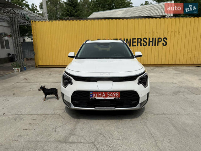 Белый Киа Niro, объемом двигателя 0 л и пробегом 59 тыс. км за 24900 $, фото 2 на Automoto.ua