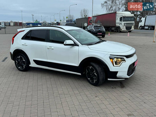 Білий Кіа Niro, об'ємом двигуна 0 л та пробігом 49 тис. км за 21500 $, фото 15 на Automoto.ua
