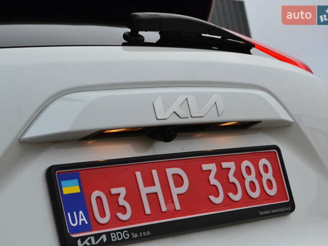 Белый Киа Niro, объемом двигателя 0 л и пробегом 33 тыс. км за 27999 $, фото 26 на Automoto.ua