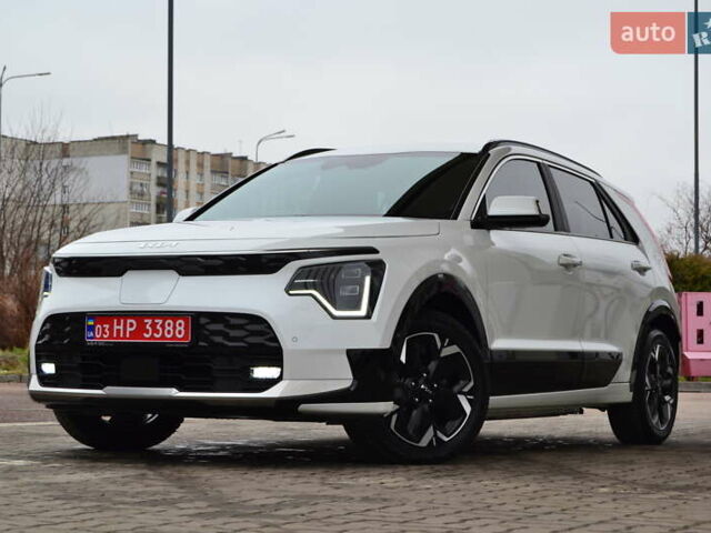 Белый Киа Niro, объемом двигателя 0 л и пробегом 33 тыс. км за 27999 $, фото 5 на Automoto.ua