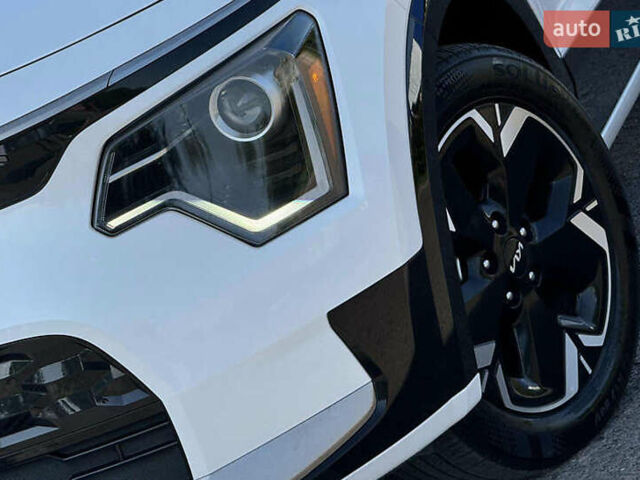 Білий Кіа Niro, об'ємом двигуна 0 л та пробігом 27 тис. км за 18700 $, фото 8 на Automoto.ua
