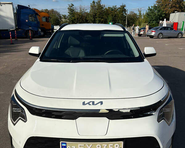 Белый Киа Niro, объемом двигателя 0 л и пробегом 28 тыс. км за 20499 $, фото 1 на Automoto.ua