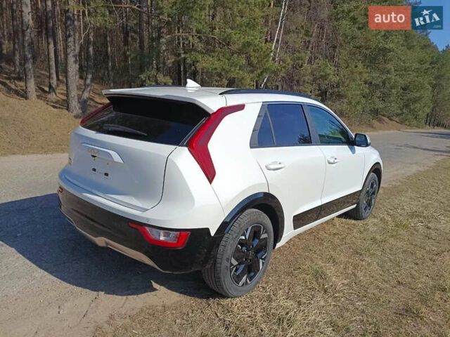 Белый Киа Niro, объемом двигателя 0 л и пробегом 64 тыс. км за 22000 $, фото 3 на Automoto.ua