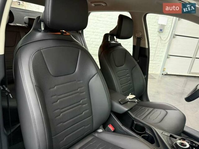 Белый Киа Niro, объемом двигателя 0 л и пробегом 44 тыс. км за 29759 $, фото 25 на Automoto.ua
