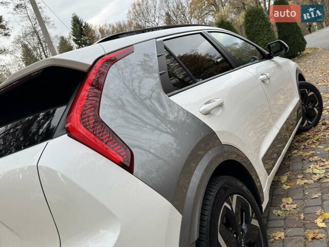 Білий Кіа Niro, об'ємом двигуна 0 л та пробігом 85 тис. км за 26899 $, фото 69 на Automoto.ua