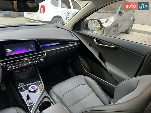 Белый Киа Niro, объемом двигателя 0 л и пробегом 120 тыс. км за 20000 $, фото 20 на Automoto.ua