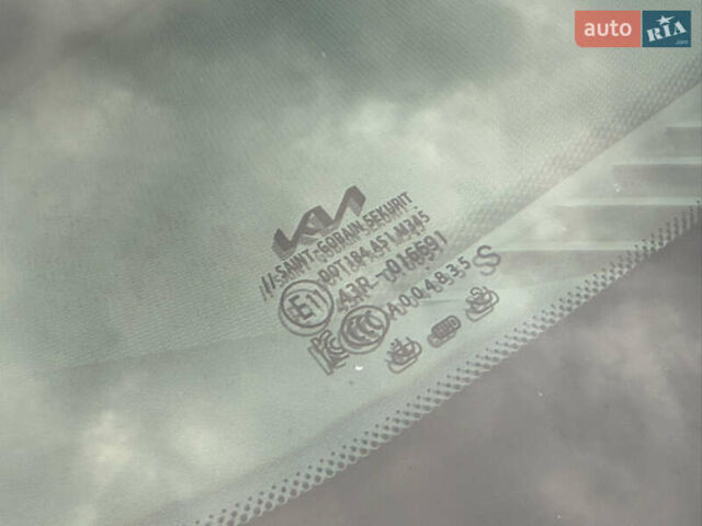 Киа Niro 2023 в Дрогобыче на Automoto.ua Белый Киа Niro, объемом двигателя 0 л и пробегом 57 тыс. км за 23850 $, фото 113 на Automoto.ua