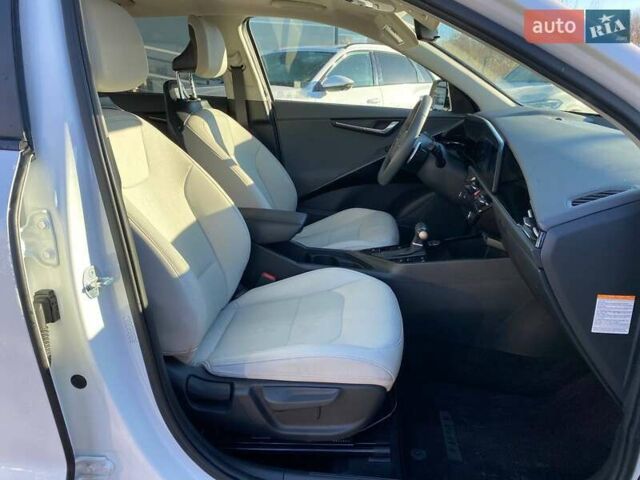 Білий Кіа Niro, об'ємом двигуна 1.6 л та пробігом 19 тис. км за 22900 $, фото 25 на Automoto.ua