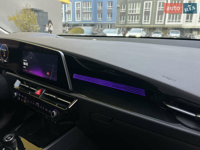 Белый Киа Niro, объемом двигателя 0 л и пробегом 120 тыс. км за 20000 $, фото 40 на Automoto.ua