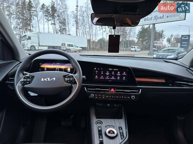 Білий Кіа Niro, об'ємом двигуна 0 л та пробігом 49 тис. км за 21500 $, фото 40 на Automoto.ua