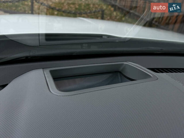 Білий Кіа Niro, об'ємом двигуна 0 л та пробігом 85 тис. км за 26899 $, фото 125 на Automoto.ua