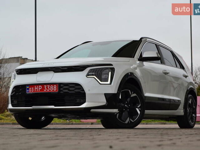 Белый Киа Niro, объемом двигателя 0 л и пробегом 33 тыс. км за 27999 $, фото 6 на Automoto.ua