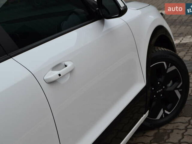 Белый Киа Niro, объемом двигателя 0 л и пробегом 33 тыс. км за 27999 $, фото 72 на Automoto.ua