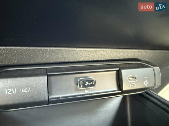 Киа Niro 2023 в Умани на Automoto.ua Белый Киа Niro, объемом двигателя 0 л и пробегом 83 тыс. км за 24600 $, фото 74 на Automoto.ua