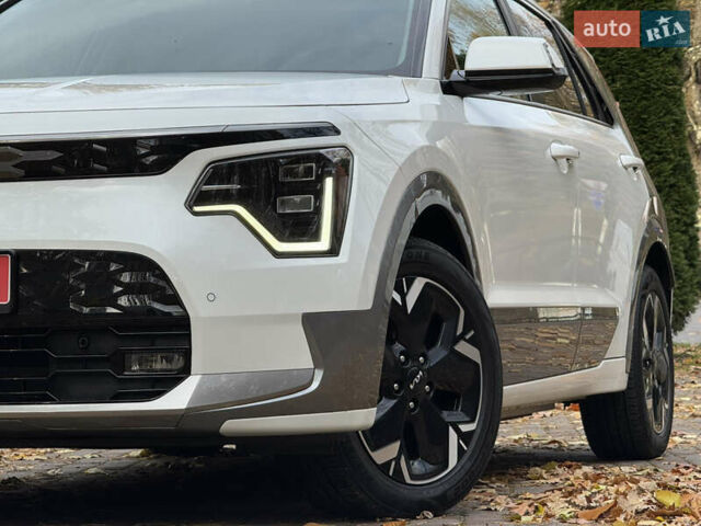 Білий Кіа Niro, об'ємом двигуна 0 л та пробігом 85 тис. км за 26899 $, фото 25 на Automoto.ua