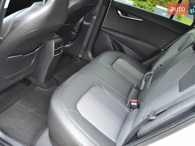 Белый Киа Niro, объемом двигателя 0 л и пробегом 33 тыс. км за 27999 $, фото 94 на Automoto.ua