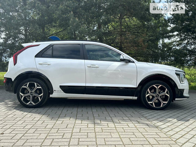 Білий Кіа Niro, об'ємом двигуна 0 л та пробігом 12 тис. км за 35990 $, фото 10 на Automoto.ua