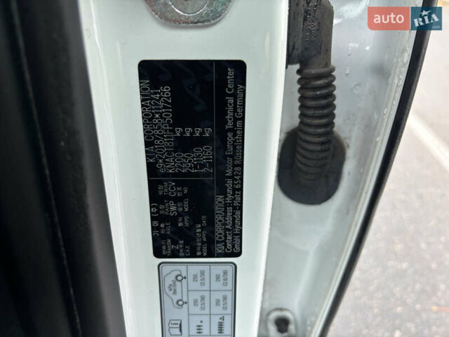 Киа Niro 2023 в Черкассах на Automoto.ua Белый Киа Niro, объемом двигателя 0 л и пробегом 81 тыс. км за 27400 $, фото 14 на Automoto.ua