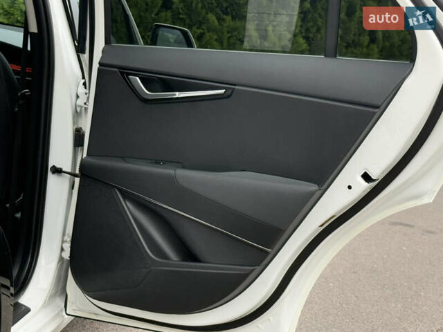 Киа Niro 2023 в Дрогобыче на Automoto.ua Белый Киа Niro, объемом двигателя 0 л и пробегом 57 тыс. км за 23850 $, фото 85 на Automoto.ua