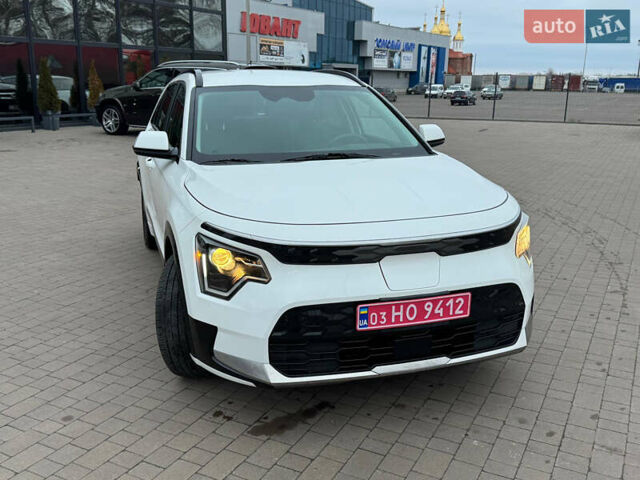 Білий Кіа Niro, об'ємом двигуна 0 л та пробігом 49 тис. км за 21500 $, фото 20 на Automoto.ua
