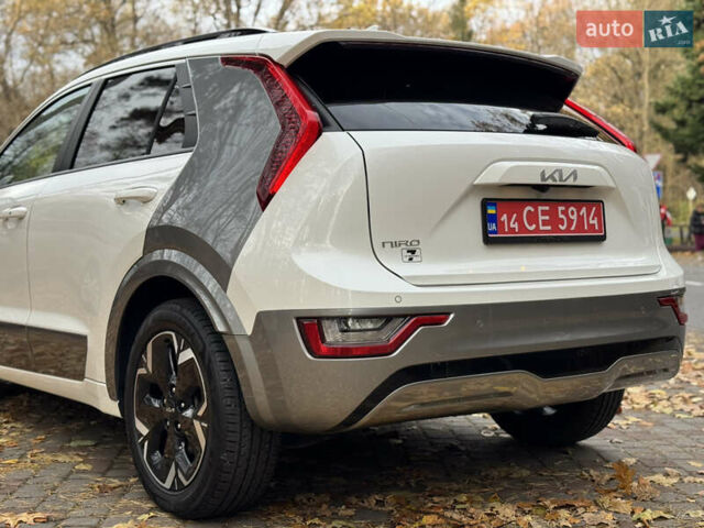 Білий Кіа Niro, об'ємом двигуна 0 л та пробігом 85 тис. км за 26899 $, фото 89 на Automoto.ua
