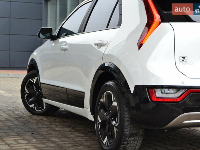 Белый Киа Niro, объемом двигателя 0 л и пробегом 33 тыс. км за 27999 $, фото 25 на Automoto.ua