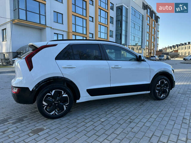 Білий Кіа Niro, об'ємом двигуна 0 л та пробігом 5 тис. км за 27980 $, фото 7 на Automoto.ua