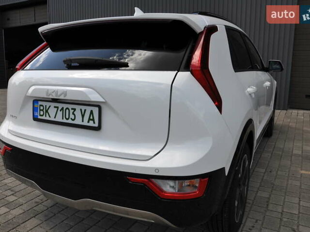 Белый Киа Niro, объемом двигателя 0 л и пробегом 4 тыс. км за 24500 $, фото 6 на Automoto.ua