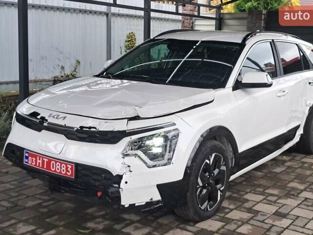 Білий Кіа Niro, об'ємом двигуна 0 л та пробігом 32 тис. км за 16500 $, фото 1 на Automoto.ua