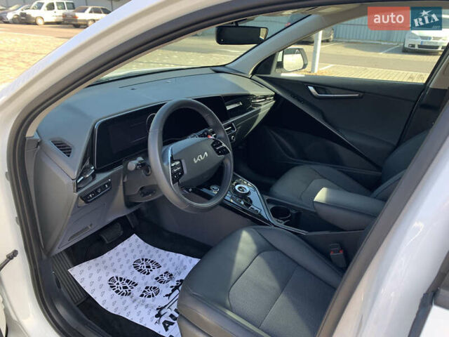 Белый Киа Niro, объемом двигателя 0 л и пробегом 35 тыс. км за 24900 $, фото 21 на Automoto.ua