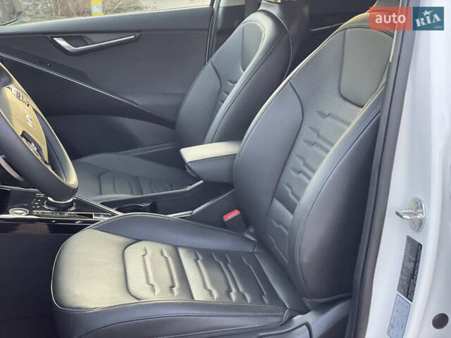 Белый Киа Niro, объемом двигателя 0 л и пробегом 9 тыс. км за 27800 $, фото 39 на Automoto.ua