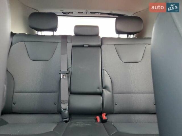 Белый Киа Niro, объемом двигателя 1.58 л и пробегом 37 тыс. км за 6000 $, фото 9 на Automoto.ua