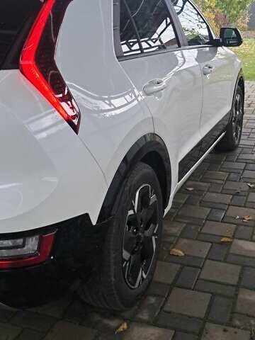 Білий Кіа Niro, об'ємом двигуна 0 л та пробігом 32 тис. км за 16500 $, фото 4 на Automoto.ua