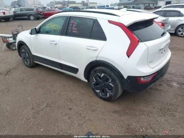 Белый Киа Niro, объемом двигателя 0 л и пробегом 3 тыс. км за 8800 $, фото 2 на Automoto.ua
