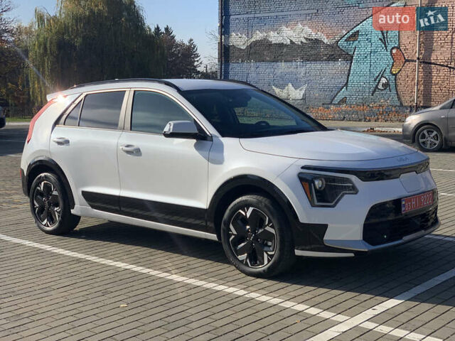 Белый Киа Niro, объемом двигателя 0 л и пробегом 35 тыс. км за 24900 $, фото 6 на Automoto.ua