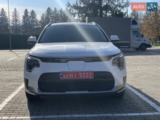 Белый Киа Niro, объемом двигателя 0 л и пробегом 35 тыс. км за 24900 $, фото 3 на Automoto.ua
