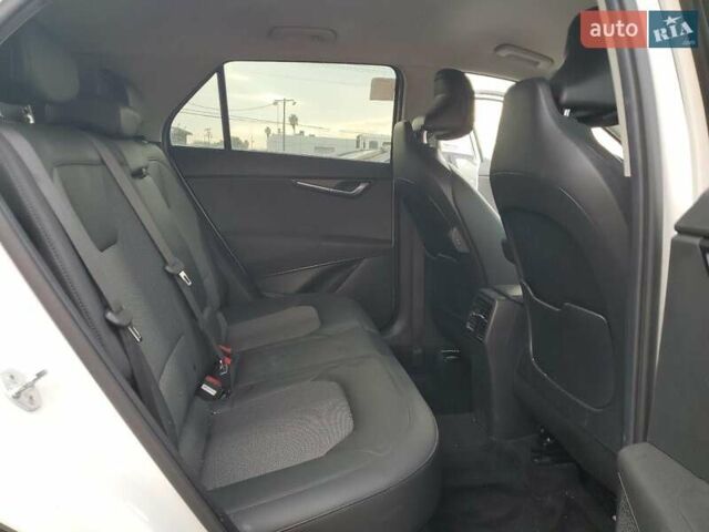 Белый Киа Niro, объемом двигателя 1.58 л и пробегом 37 тыс. км за 6000 $, фото 10 на Automoto.ua