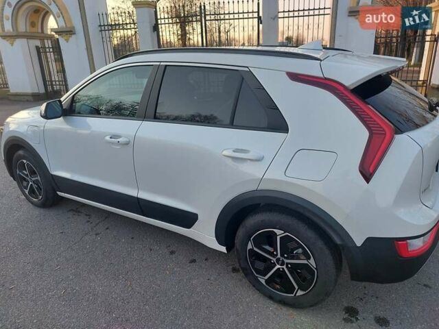 Білий Кіа Niro, об'ємом двигуна 1.58 л та пробігом 7 тис. км за 29000 $, фото 3 на Automoto.ua
